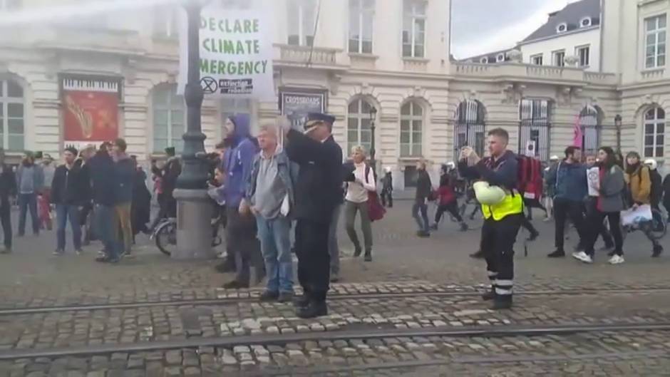 Detienen A 300 Activistas De Extinction Rebellion Durante Una