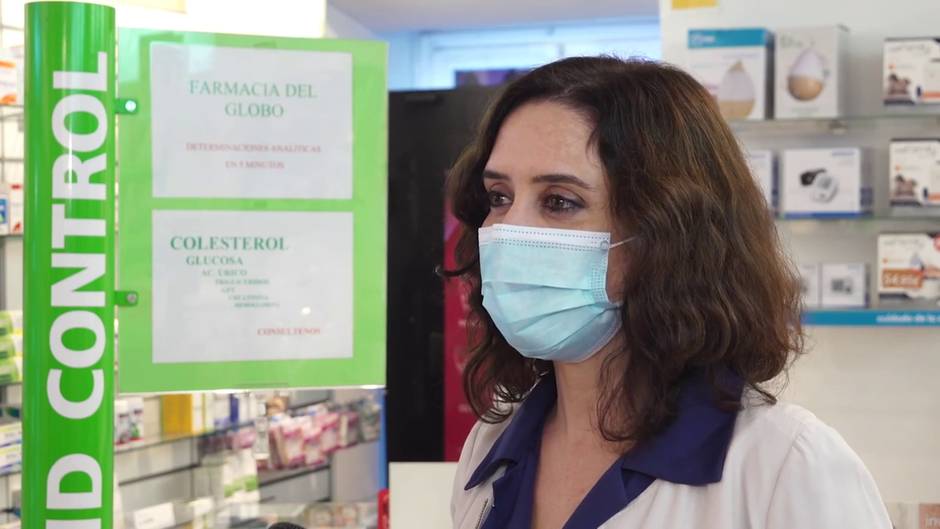 Ayuso dice que las farmacias están preparadas para hacer test Covid