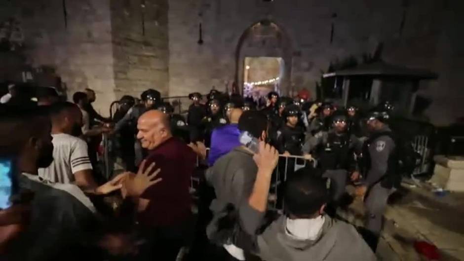 Al Menos Heridos En Los Disturbios En La Mezquita Al Aqsa En Jerusal N