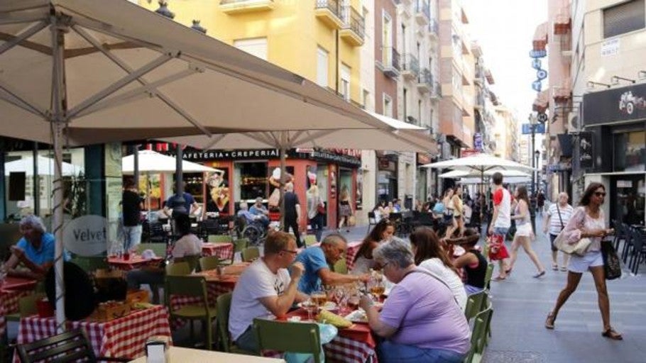 El Animado Tardeo De Alicante Un Polvor N Judicial Y Social Para El