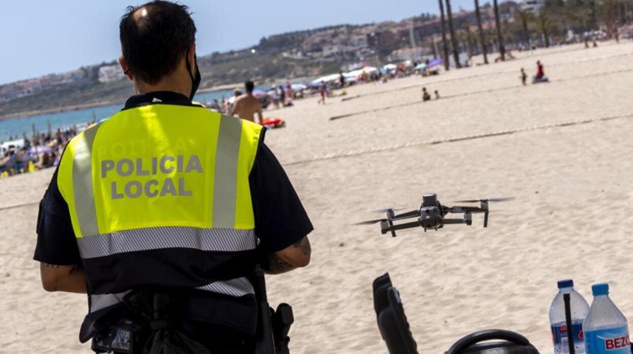 La Policía Local de Alicante utilizará un dron y quads para evitar los