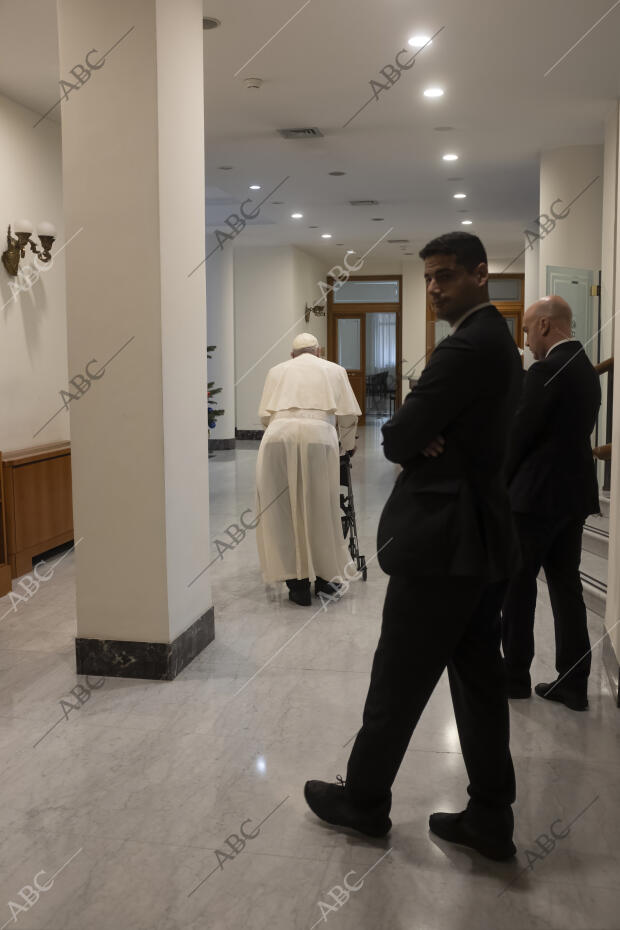 Entrevista al Papa Francisco en la Casa Santa Marta con Julián Quirós y