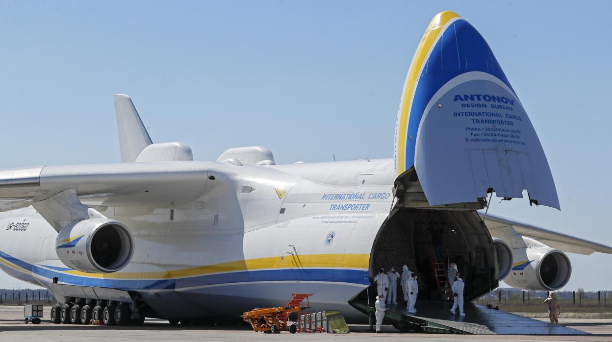 El Antonov AN 225 el avión más grande del mundo estrella del