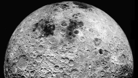 Astronautas en el lado oculto de la Luna