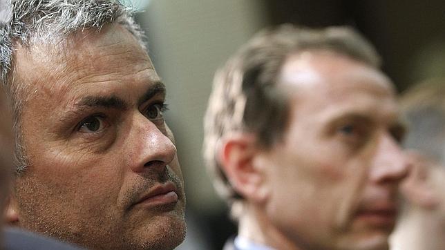 Di Stéfano: «Mourinho defiende y quiere lo mejor para el club»