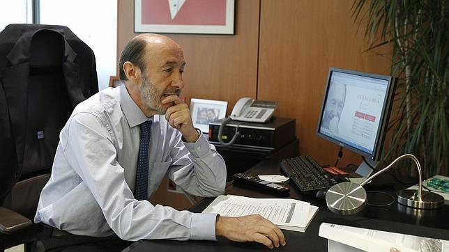 Rubalcaba dice que al final «se ha hecho justicia» con Marta Domínguez