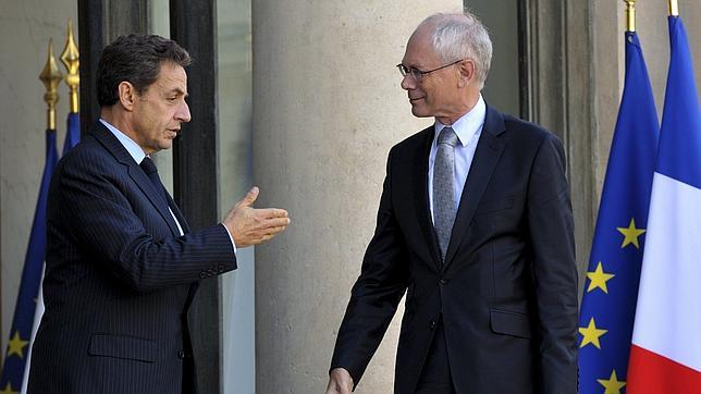 Sarkozy hará «todo lo posible para salvar a Grecia» de la quiebra