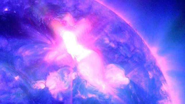 Así golpeó la Tierra la llamarada solar del domingo (y hoy llega otra)