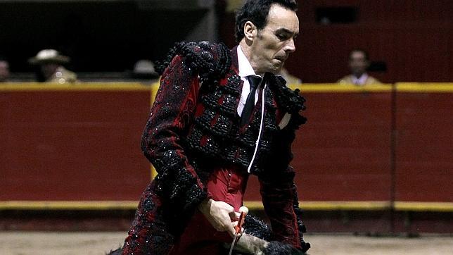 Dos orejas y cornada para El Cid en la feria de Medellín