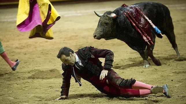 Triunfo y cornada de El Cid en Medellín
