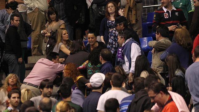 Pelea en las gradas del Martín Carpena: «¡Con mi novio no te metas!»