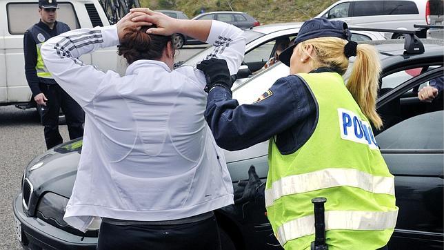 Dieciocho denegaciones de entrada y diez detenidos en las primeras horas sin Schengen