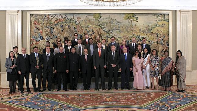 Don Felipe, con los «Futuros Líderes Indios»
