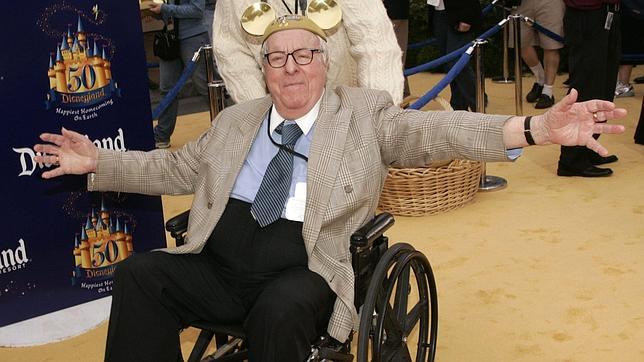 Ray Bradbury: «Volveremos a leer en papel porque nos cansaremos de internet»