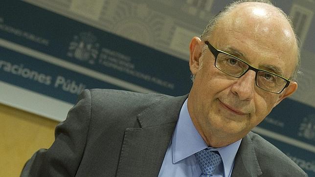 Hacienda puntualiza que Montoro habló sobre los recortes el pasado mayo
