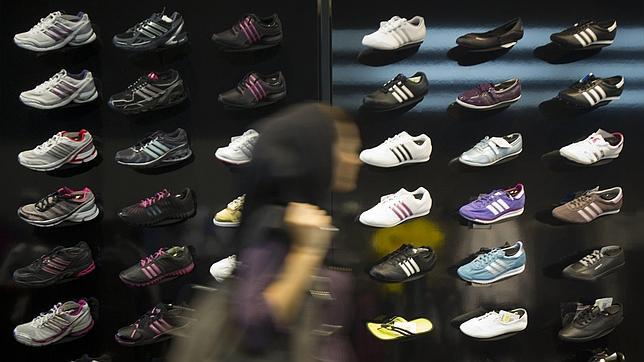 Irán prohíbe la importación de portátiles, coches y café, entre un total de 75 productos «de lujo»