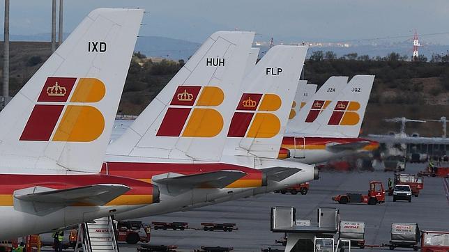 El Gobierno pide a IAG un plan a largo plazo que garantice el futuro de Iberia