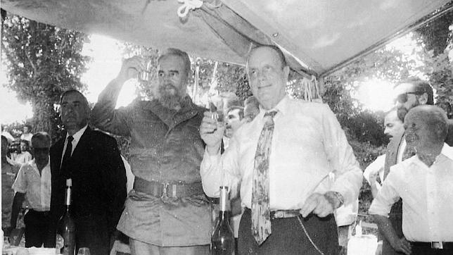 Fraga y Fidel Castro, entre dominó y aguardiente