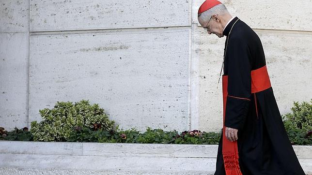 Así es el cardenal Tauran, el encargado de pronunciar el «Habemus Papam»
