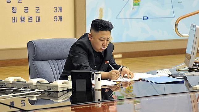 Kim, durante la reunión en la que ordenó tener listos los misiles contra Corea del Sur y EE.UU.