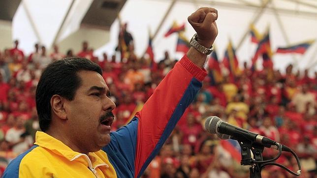 El chavismo repartirá 20.000 vehículos entre militares para comprar su voto