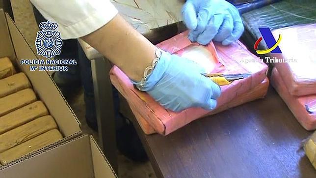 La Policía intercepta un contenedor de cacahuetes con 134 kilos de cocaína