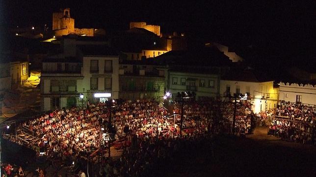 La Plaza de Zalamea de la Serena, en plena representación