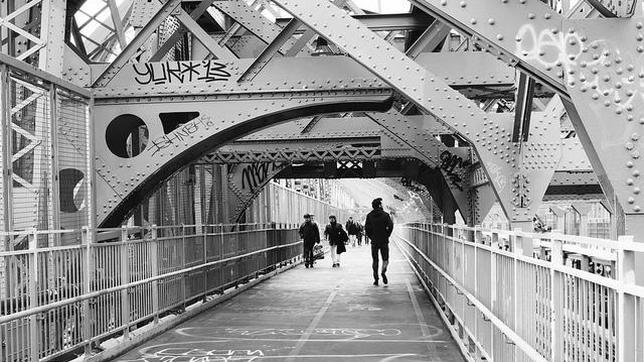 El puente de Williamsburg es el escenario de una brillante persecución en «La ciudad desnuda» (Jules Dassin, 1958)