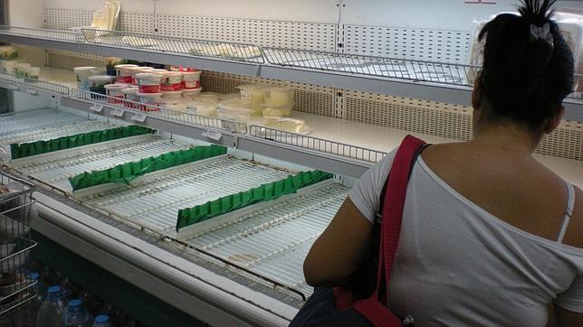 Desabastecimiento y violencia en la Venezuela de Maduro Desabastecimiento y violencia en la Venezuela de Maduro