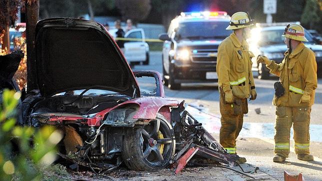 Estado en el que quedó el coche tras el accidente que costó la vida al actor Paul Walker
