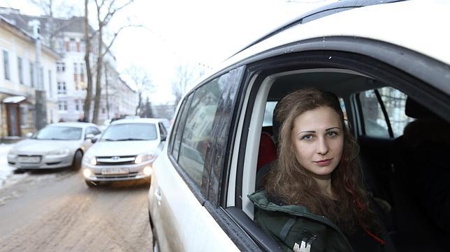 Sale de prisión la última de las Pussy Riot que quedaba en la cárcel Sale de prisión la última de las Pussy Riot que quedaba en la cárcel