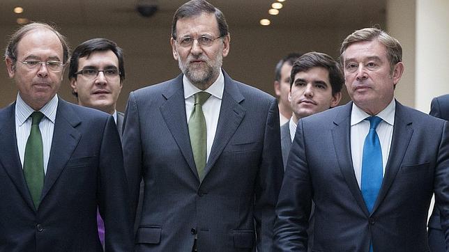 El PP, a los críticos con la Ley del Aborto: «Están obligados a defender el programa»