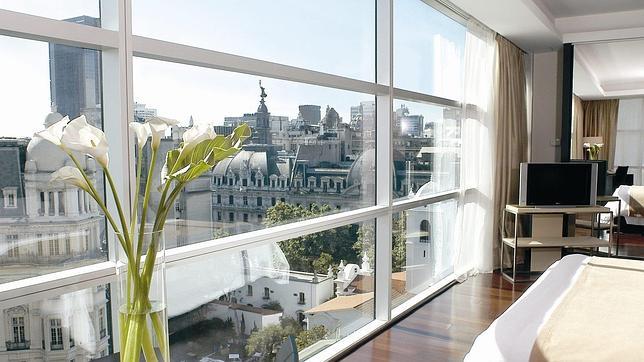 Lo que los españoles nos llevamos de los hoteles comienza por las pilas del mando...