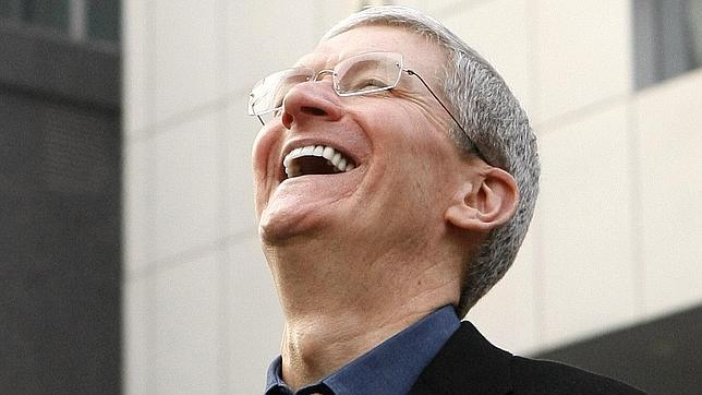 Apple lanzará dos iPhone de gran pantalla este año