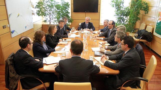 El Gobierno hará una quita del 50% a los bancos si rescatan las autopistas quebradas