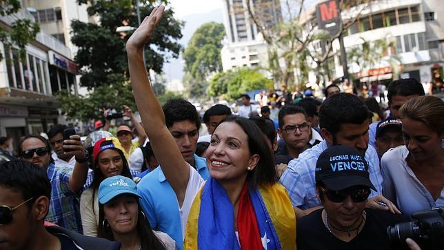 Militares venezolanos dudan de la veracidad del golpe anunciado por Maduro Militares venezolanos dudan de la veracidad del golpe anunciado por Maduro