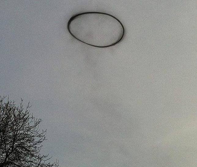 Un misterioso anillo negro aparece sobre Gran Bretaña