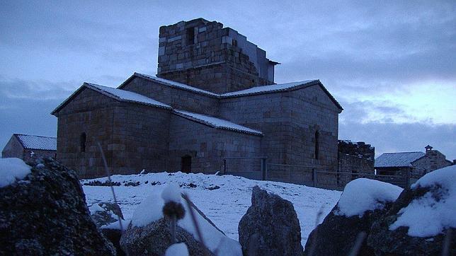Ermita de Santa María de Melque nevada