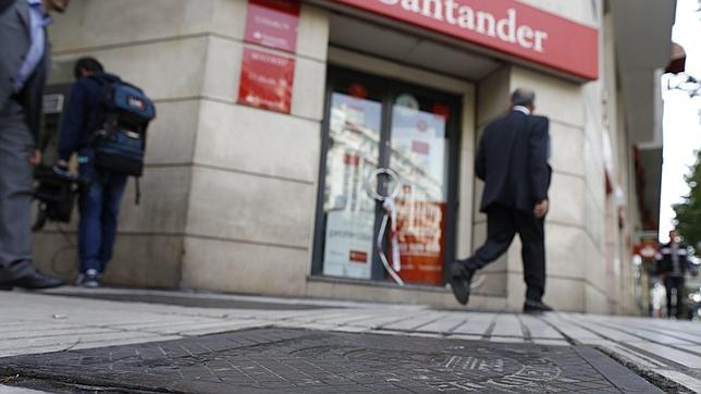 Atención a la letra pequeña de las cuentas nómina de los bancos