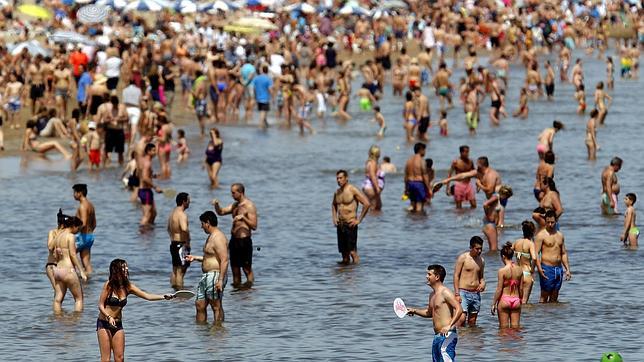 El IPC adelantado sube cinco décimas, hasta el 0,4%, y deja atrás la tasa negativa