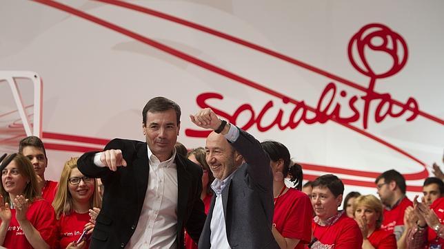 Los barones socialistas de nueve comunidades apoyan a Susana Díaz