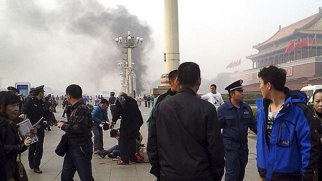 Condenados a muerte tres autores del atentado contra la plaza de Tiananmen en 2013