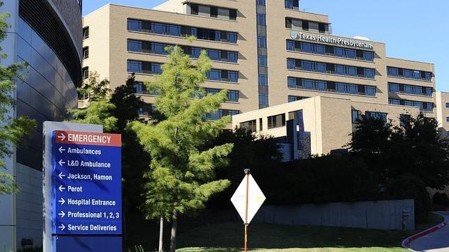 Un sanitario del hospital presbiteriano de Texas ha pedido ser aislado en un crucero