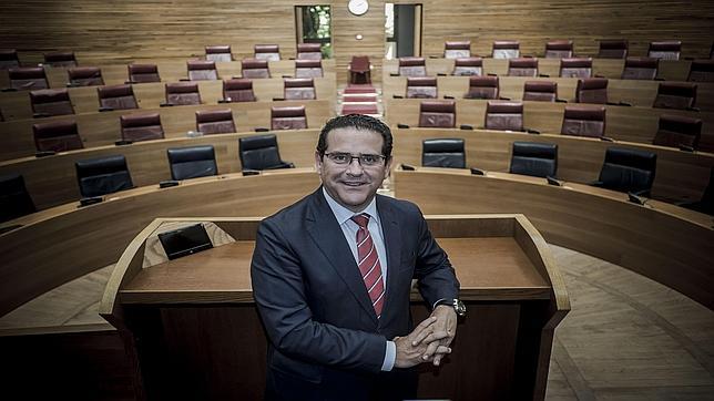 Imagen de Jorge Bellver en el hemiciclo de las Cortes Valencianas