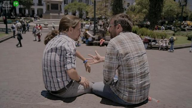 Un momento de la entrevista entre Pablo Iglesias y Jordi Évole