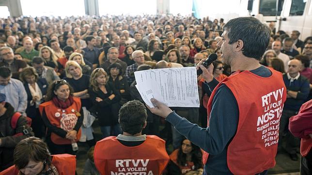 Imagen de archivo de una reunión de los trabajadores de RTVV