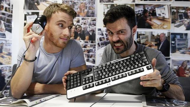 Los actores Ramon Pujol y Aitor Merino, protagonistas de Smiley, en ABC.es