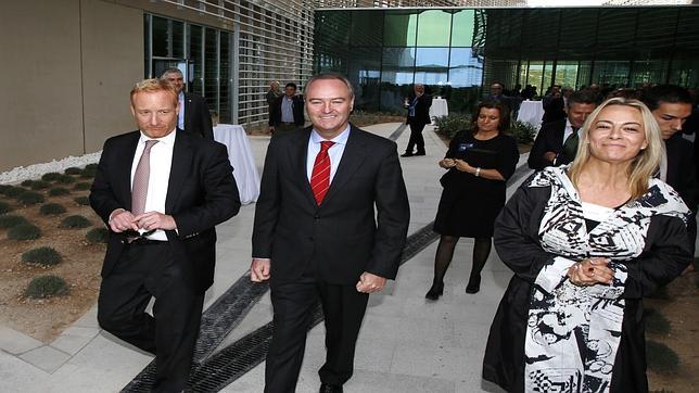 Fabra y Castedo, este lunes, en las instalaciones de la OAMI