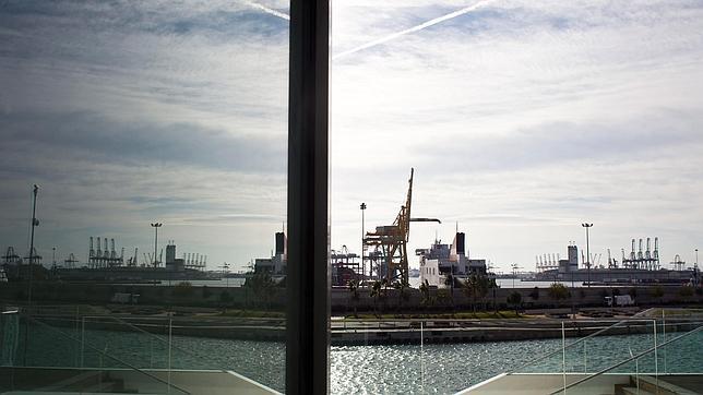 Imagen del puerto de Valencia tomada este lunes