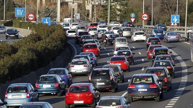 La distancia de seguridad es una norma esencial en el tráfico rodado.